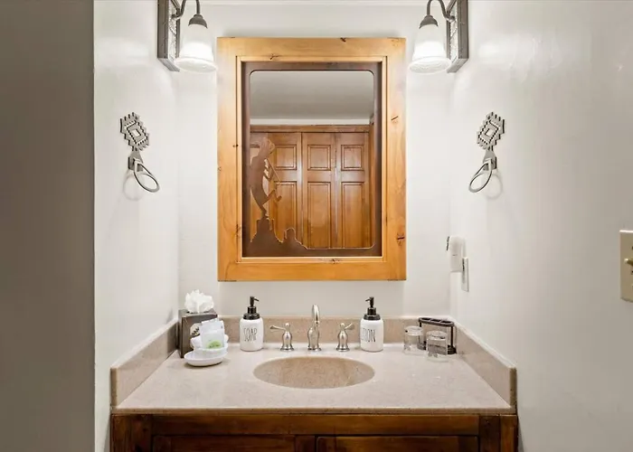 Adobe Village Suite- Painted Desert * Sedona