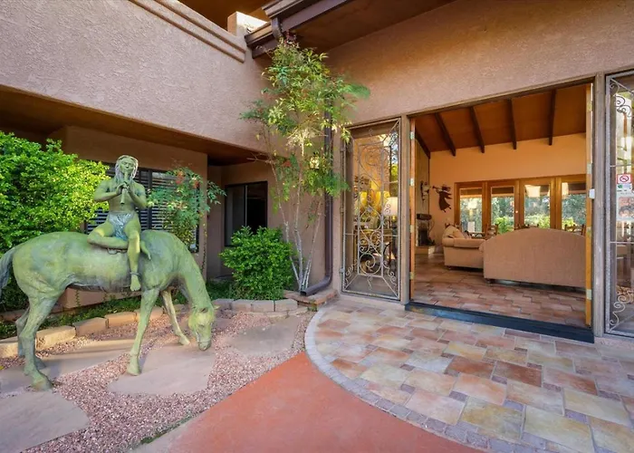 Adobe Village Suite- Painted Desert *
